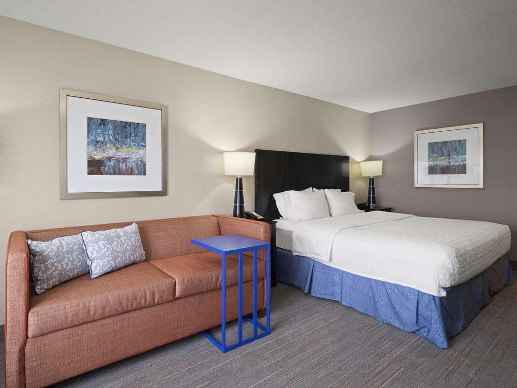 Hampton Inn & Suites Arundel Mills/Baltimore Hanover Room photo