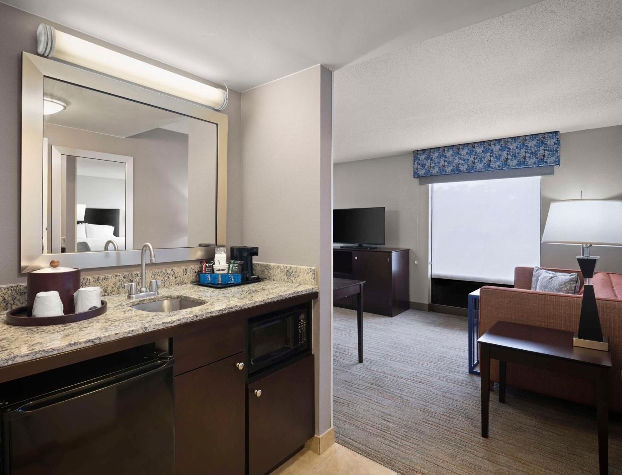 Hampton Inn & Suites Arundel Mills/Baltimore Hanover Exterior photo